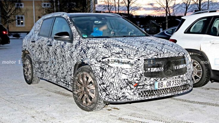Mercedes EQA spy