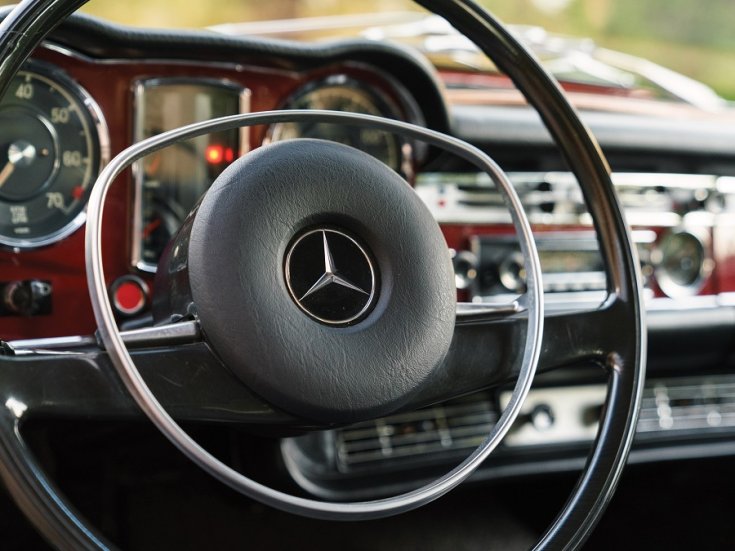 Mercedes-Benz, W113, 280 SL, műszerfal, kormány, elölnézet, oldalnézet, balról