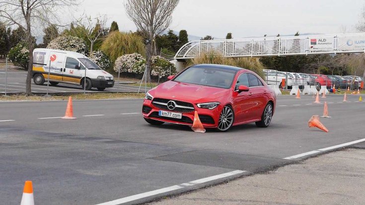 Mercedes-Benz CLA jávorszarvas-teszt