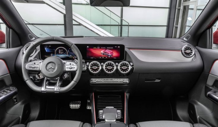 Mercedes GLA interior