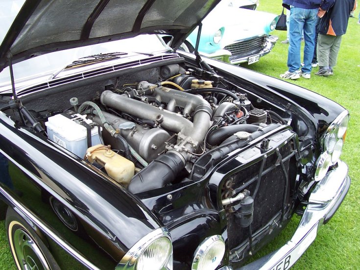 Mercedes M100