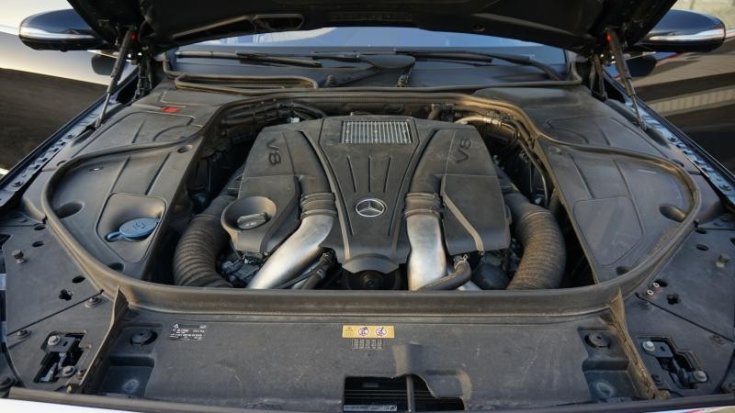 Mercedes-Benz S500 4MATIC (2016) motor