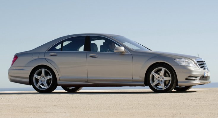 Mercedes-Benz W221