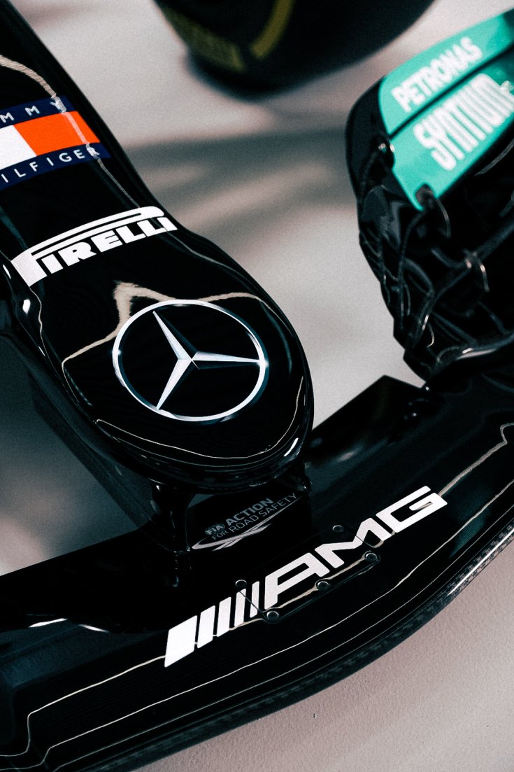 A Mercedes 2021-es konstrukciójának orra közelről