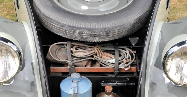 1934 Mercedes 130 H, csomagtartó, elölnézet, felülről