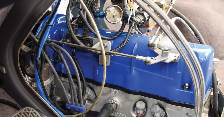 1955 Mercedes-Benz L O 319 mikrobusz, RM Sotheby’s, motor, oldalnézet, jobbról