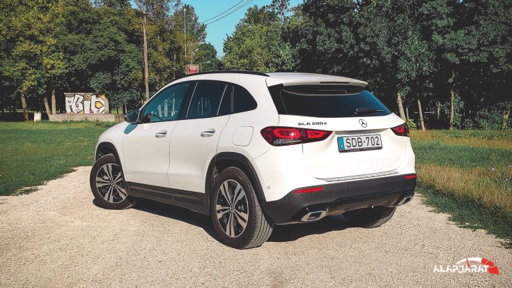 Mercedes-Benz GLA teszt Alapjárat