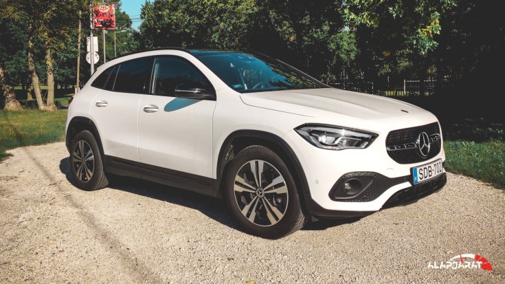 Mercedes-Benz GLA teszt Alapjárat