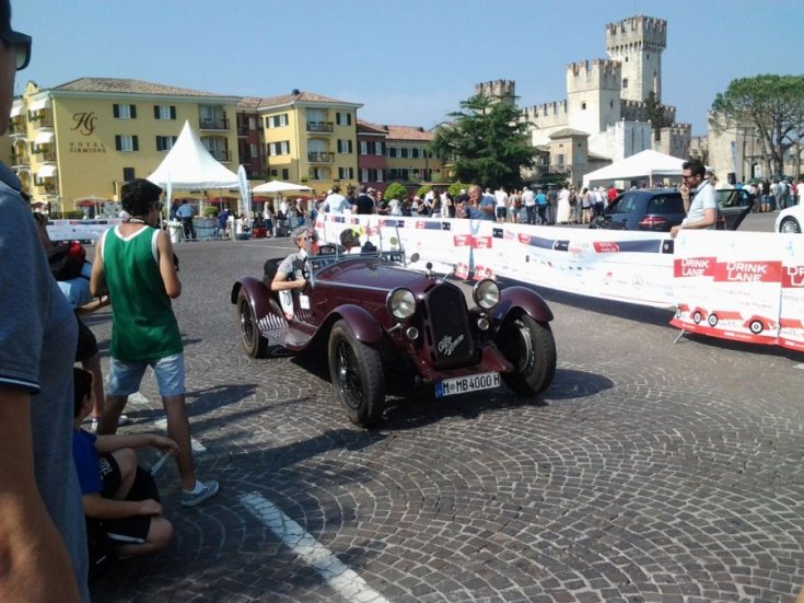 Mille Miglia veteránverseny Alfa Romeo
