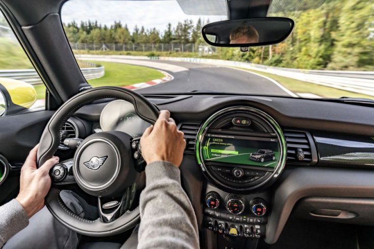 MINI Cooper SE Nürburgring
