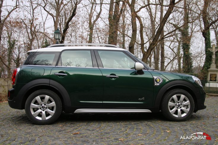 MINI Countryman S E - Teszt