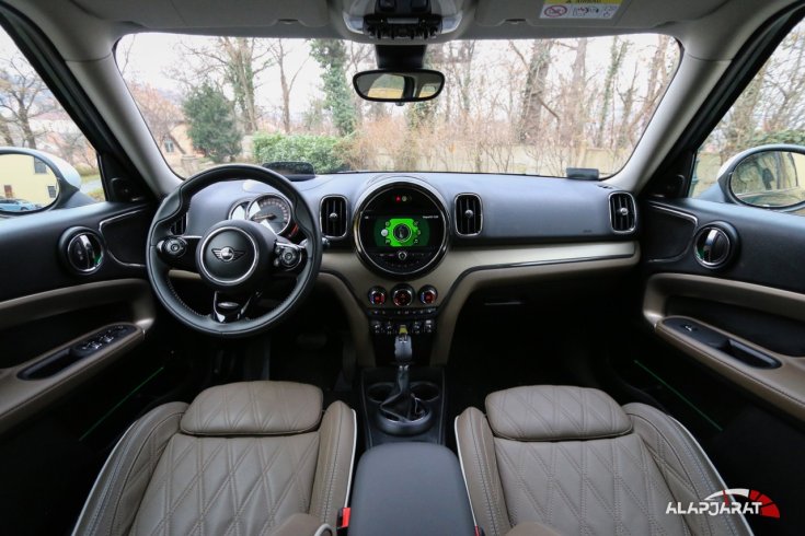 MINI Countryman S E - Teszt