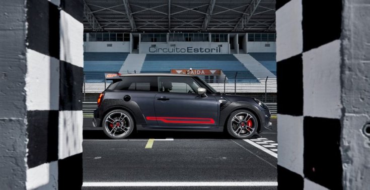 MINI JCW GP oldalról