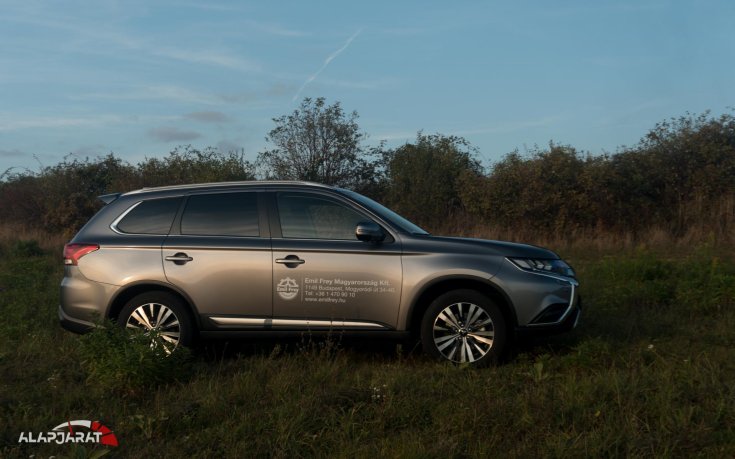 Mitshubisi Outlander 2019 2.0 MIVEC teszt Alapjárat