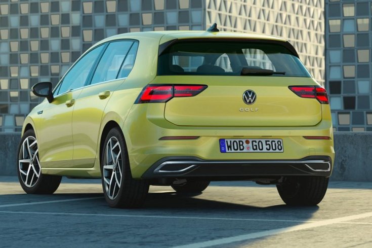 VW Golf Mk8 hátulja