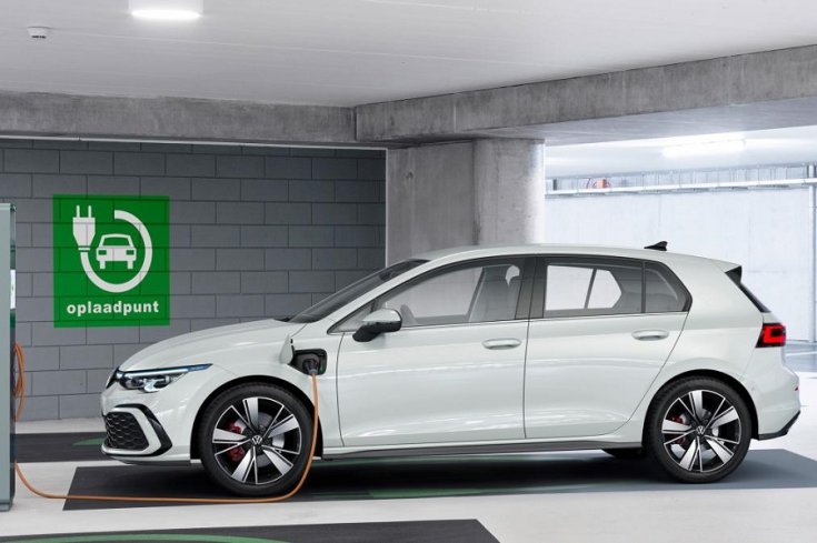 VW Golf Mk8 plug-in hibrid