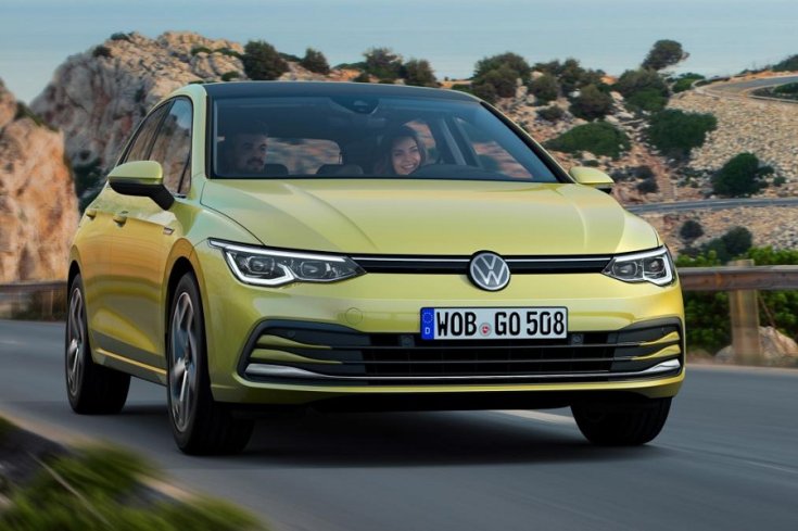 Volkswagen Golf Mk8 szemből
