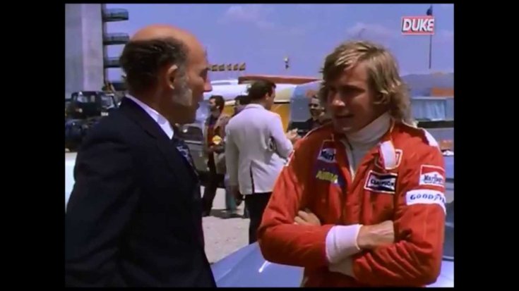 Stirling Moss iterjúvolja James Huntot