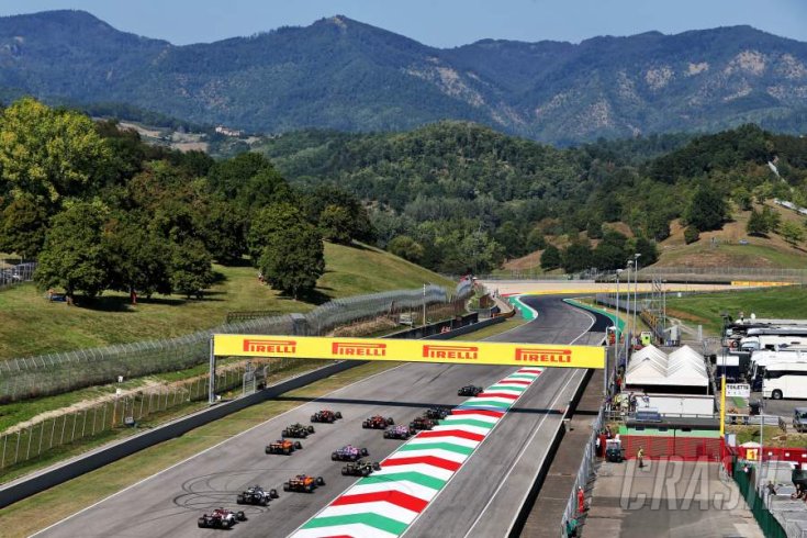 Futam Mugelloban a Ferrari saját pályáján