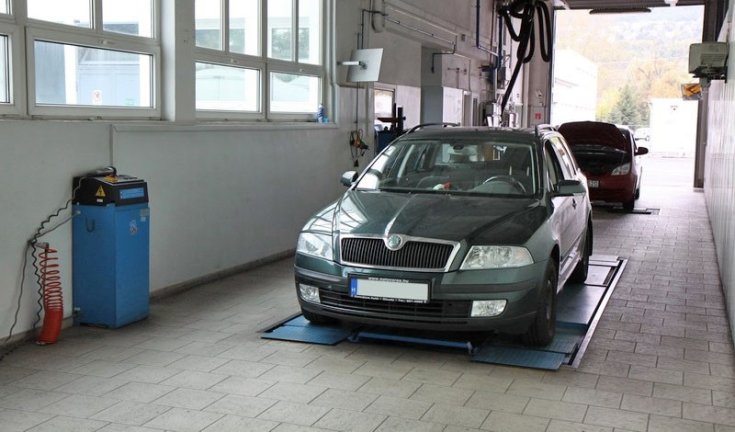 Használtautó vizsgáztatás közben