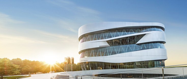 Mercedes-Benz múzeum automatizált parkolóval