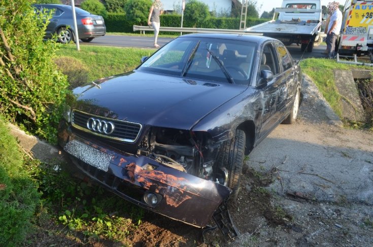 Összetört Audi Nagyatádon