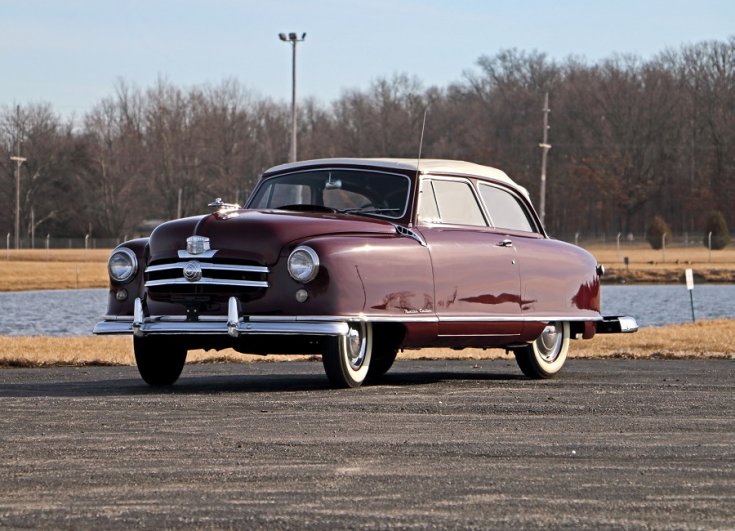 1950 Nash Rambler landau kabrió, bordó, oldalnézet, elölről, balról, retróvasak, alapjárat