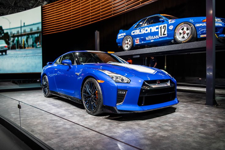 Nissan R35 GT-R évfordulós kiadás Bayside Blue színben