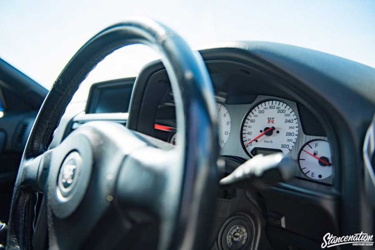 Nissan R34 GT-R tuning műszerfala