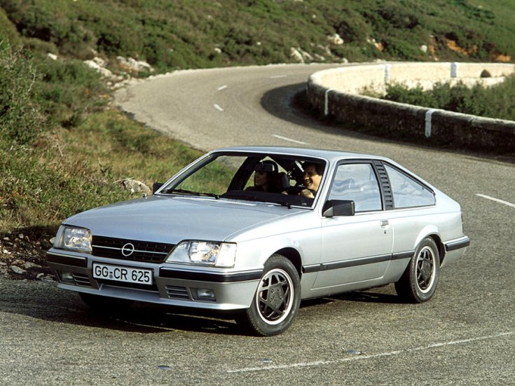 Opel Monza A2 úton