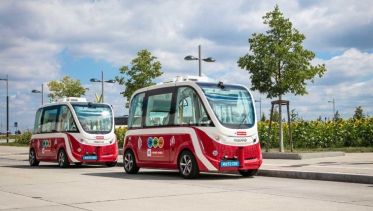 önvezető buszok Bécsben