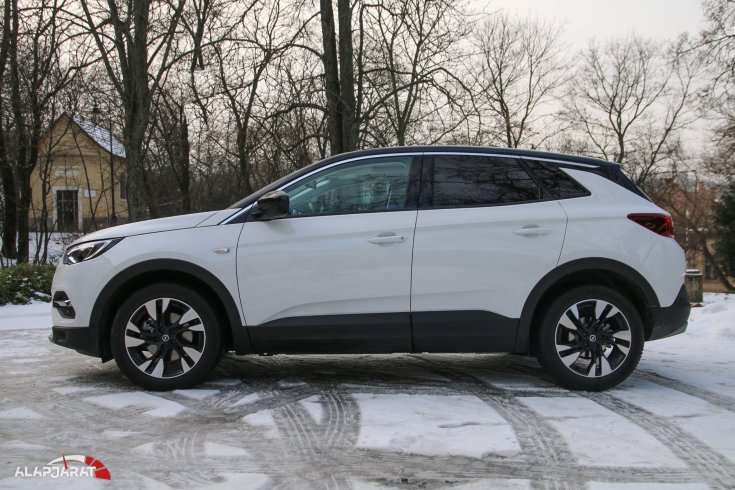 Opel Grandland X teszt alapjarat