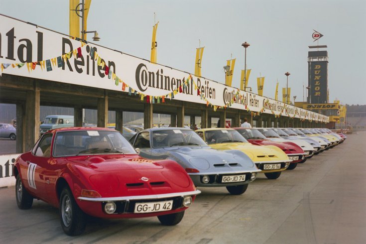 Opel GT modellek sorban