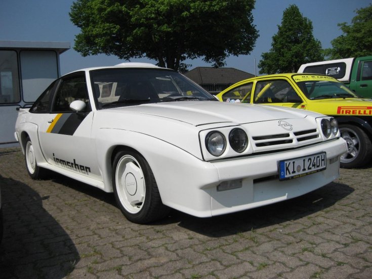 Opel Manta i400
