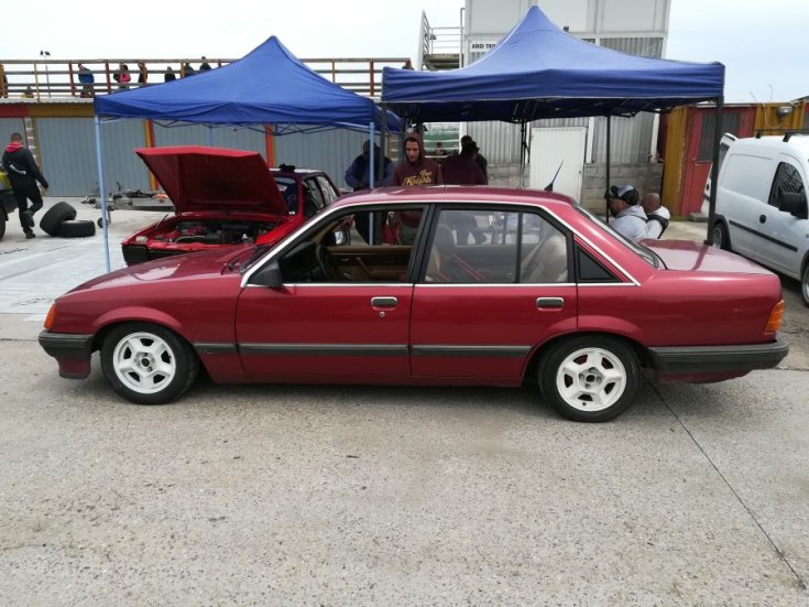 Opel Rekord E vörös