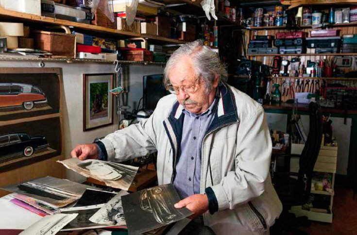 Robert Opron rajz- és modellműhelyében