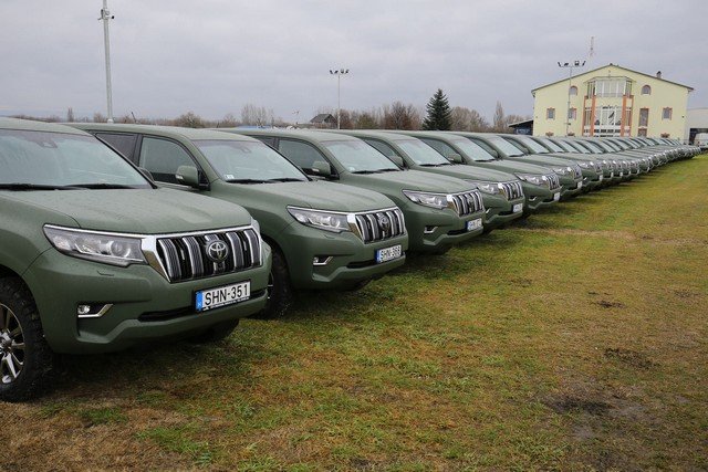 Toyota Land Cruiser 2.8 D-4D terepjárók