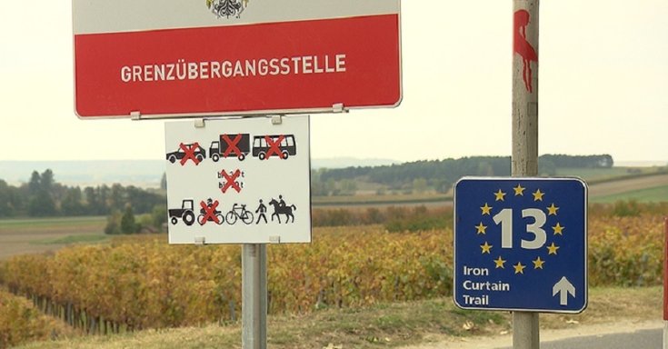 autóforgalmat tiltó tábla egy burgenlandi határátkelőnél
