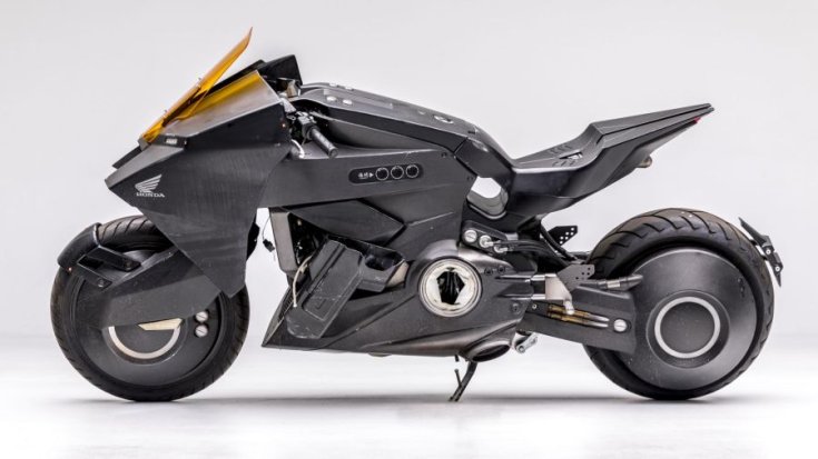 Honda NM4 oldalról