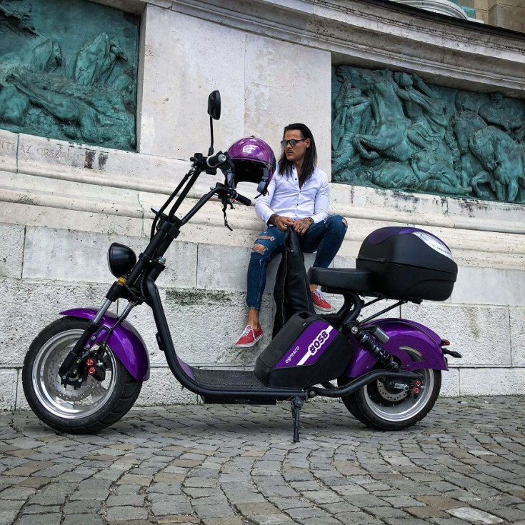 Ogre & Co elektromos robogó és patriik92 influencer