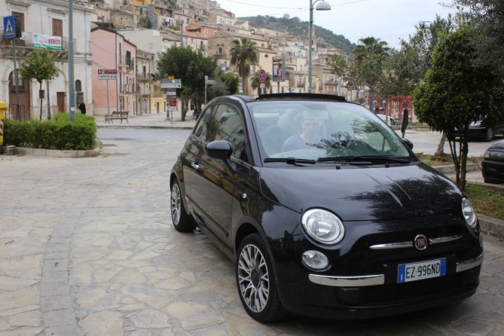 Fiat 500C bérelt autó