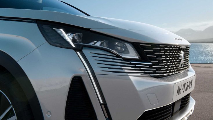 Peugeot 3008-as orra közelről, féloldalról