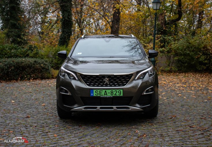 Peugeot 3008 hybrid4 teszt alapjárat