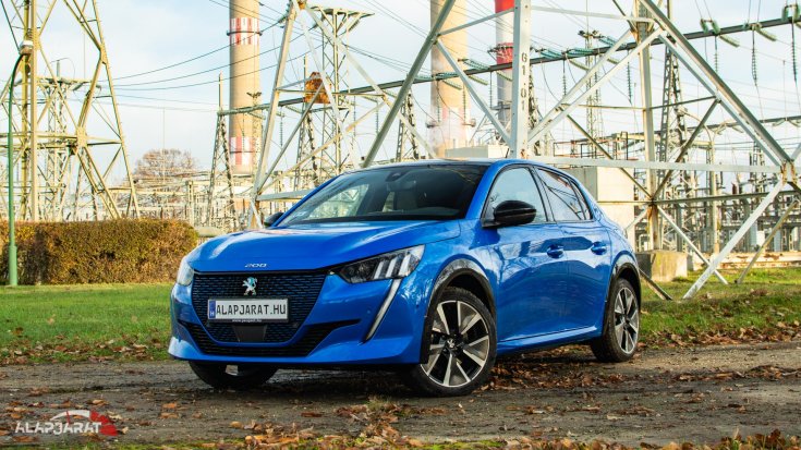 Peugeot e-208 szemből