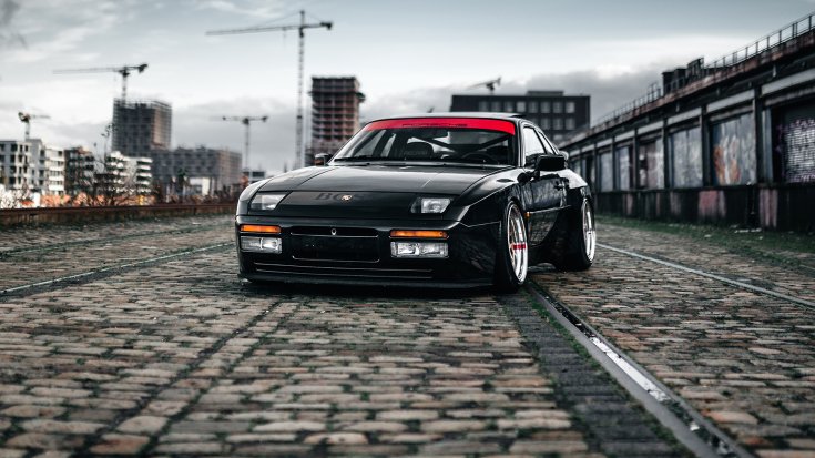 Porsche 944 szemből