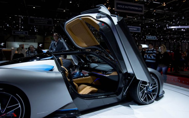 Pininfarina Battista a 2019-es Genfi Autószalonon nyitott ajtóval