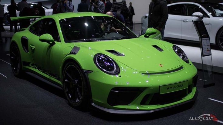 2018-as Porsche 911 GT3 RS elölről