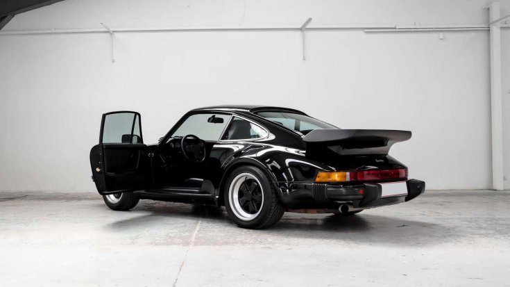 Porsche 911 Turbo oldalról