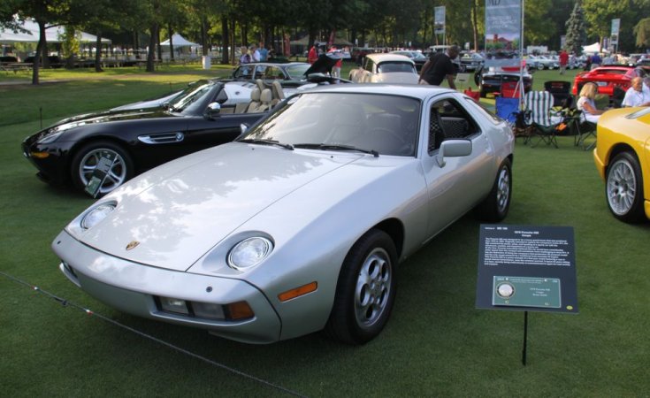 Porsche 928