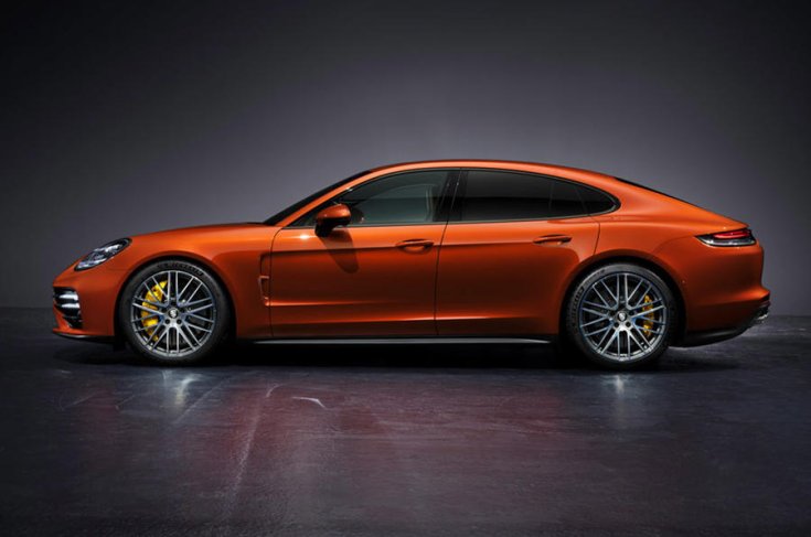 Porsche Panamera 2021 oldalról